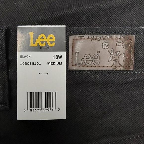 Women’s Side Elastic Jean |  Lee | 18W - Picture 6 of 8